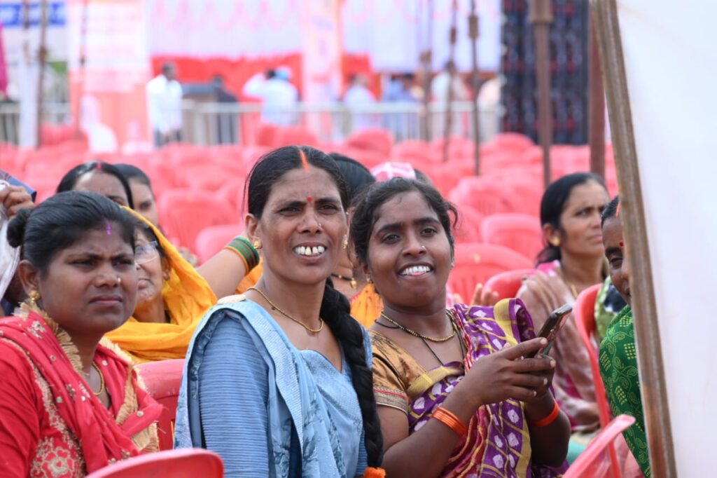 रायपुर : हर चेहरे पर मुस्कान की चमक